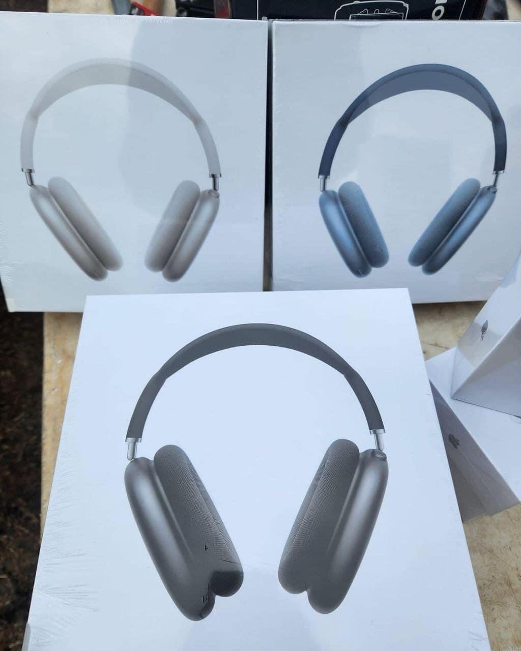 airpod max & airpod pro per pallet AirPod Max & AirPod Pro per pallet
