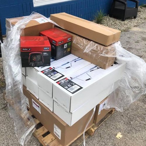 fishing gear wholesale pallet (120–150 items) Fishing Gear Wholesale Pallet (120–150 Items)