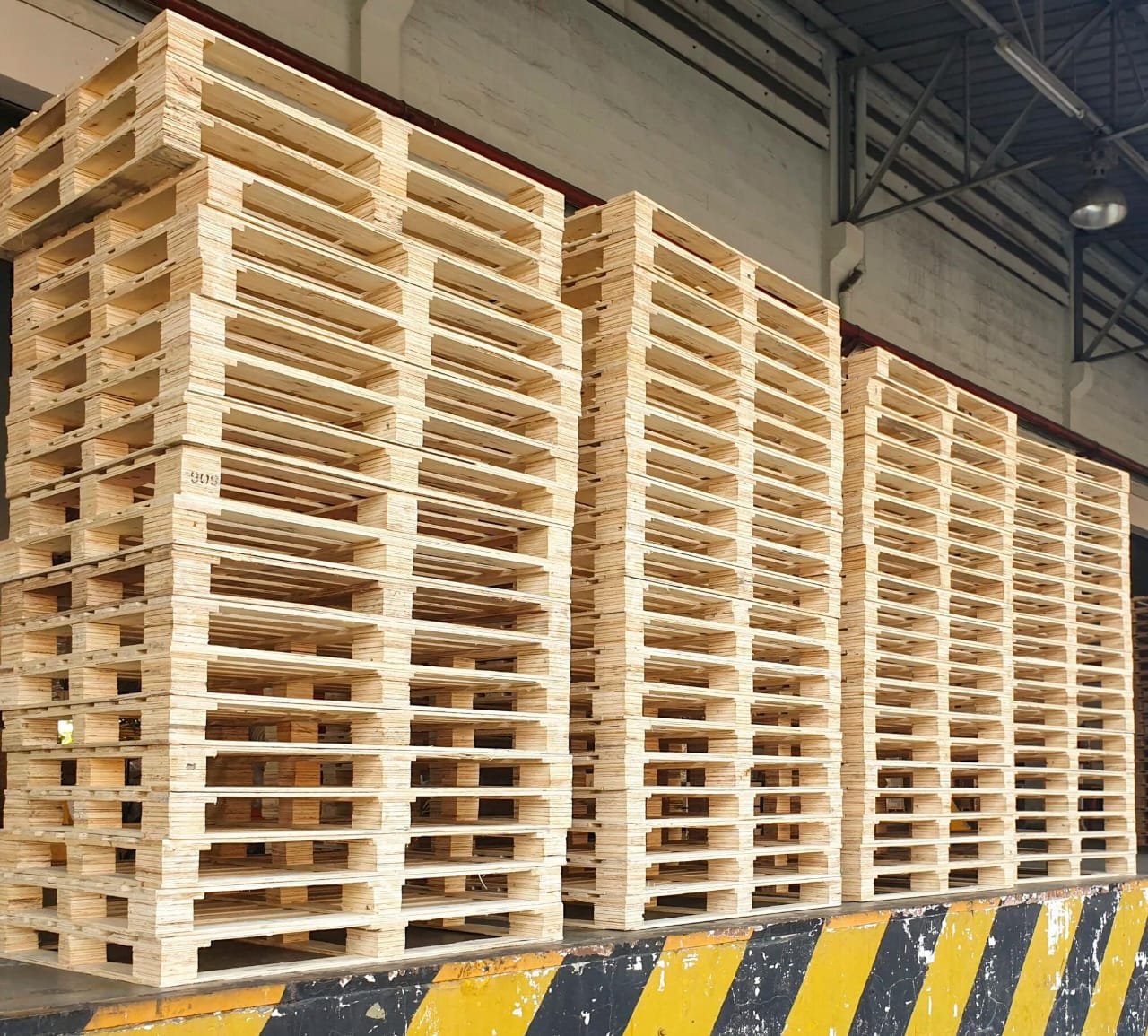 heavy duty wooden pallets for sale – ispm 15 export grade Heavy Duty Wooden Pallets for Sale – ISPM 15 Export Grade